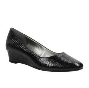 J. Renee Choncey Leather‎ Slip-On Wedge Heel Sz 8M